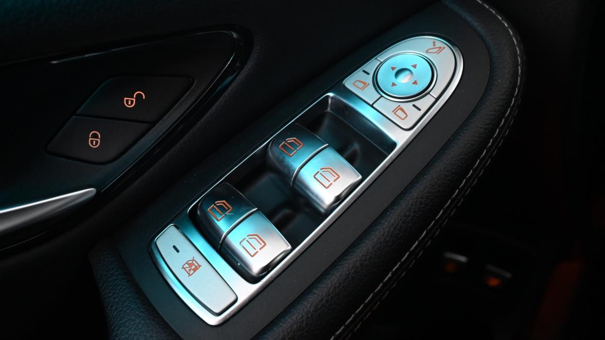 MERCEDES-BENZ GLC 2018