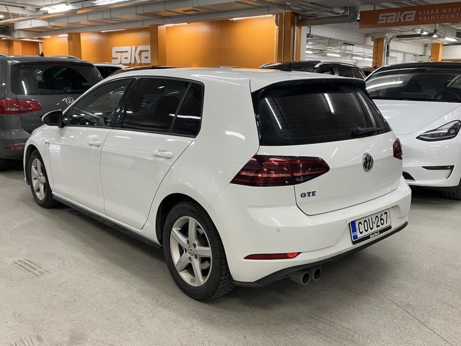 VOLKSWAGEN Golf 2017