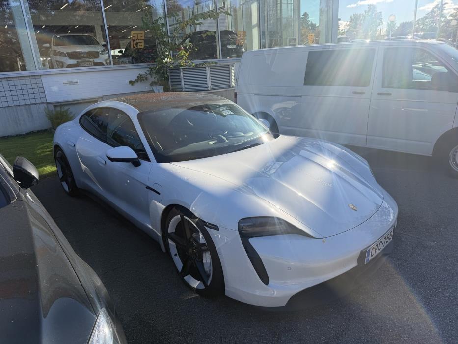 PORSCHE Taycan 2020