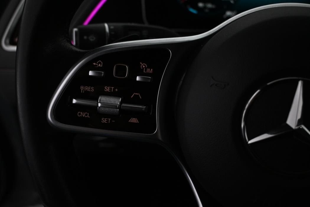 MERCEDES-BENZ EQC 2020