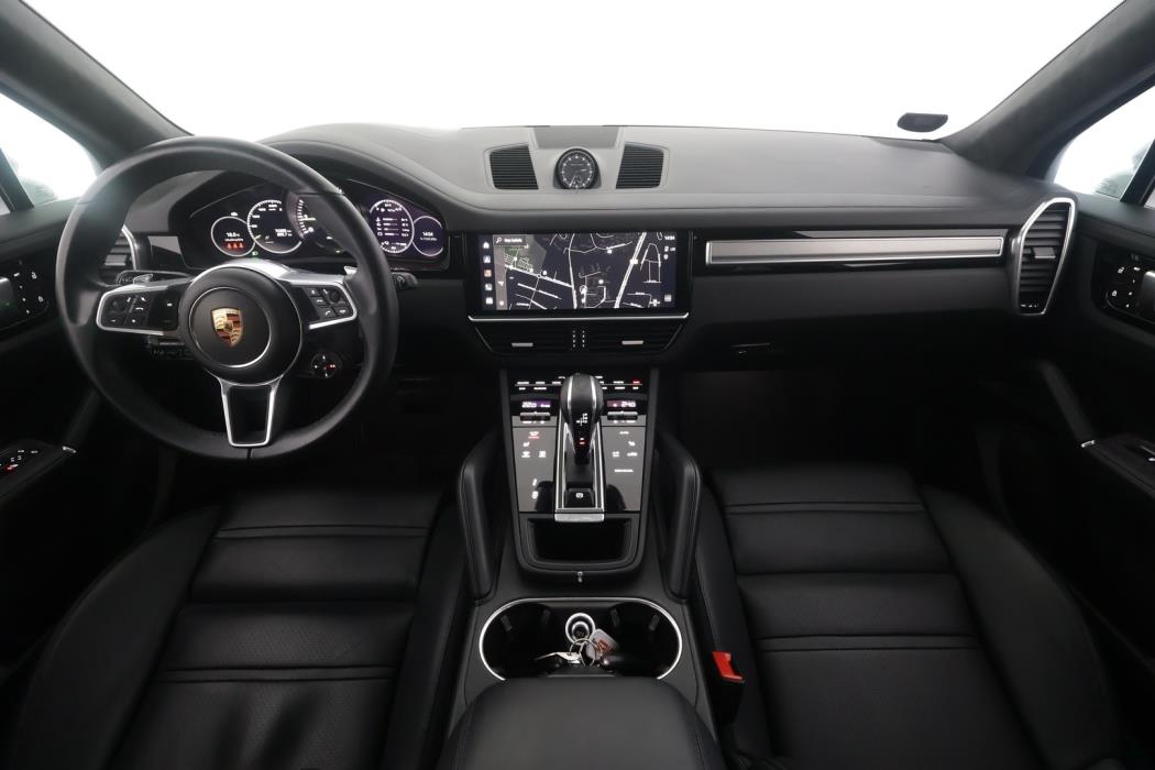 PORSCHE Cayenne 2023