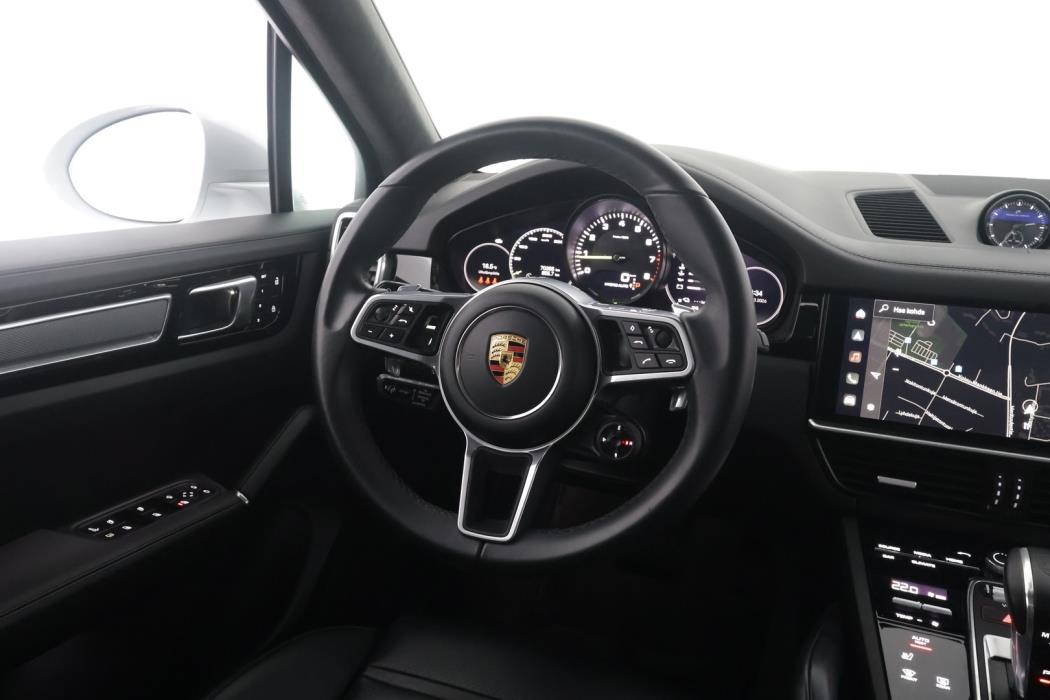 PORSCHE Cayenne 2023