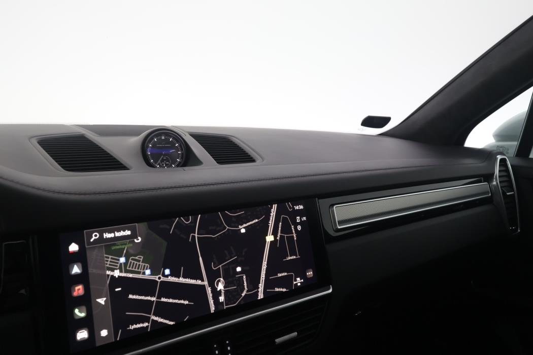 PORSCHE Cayenne 2023