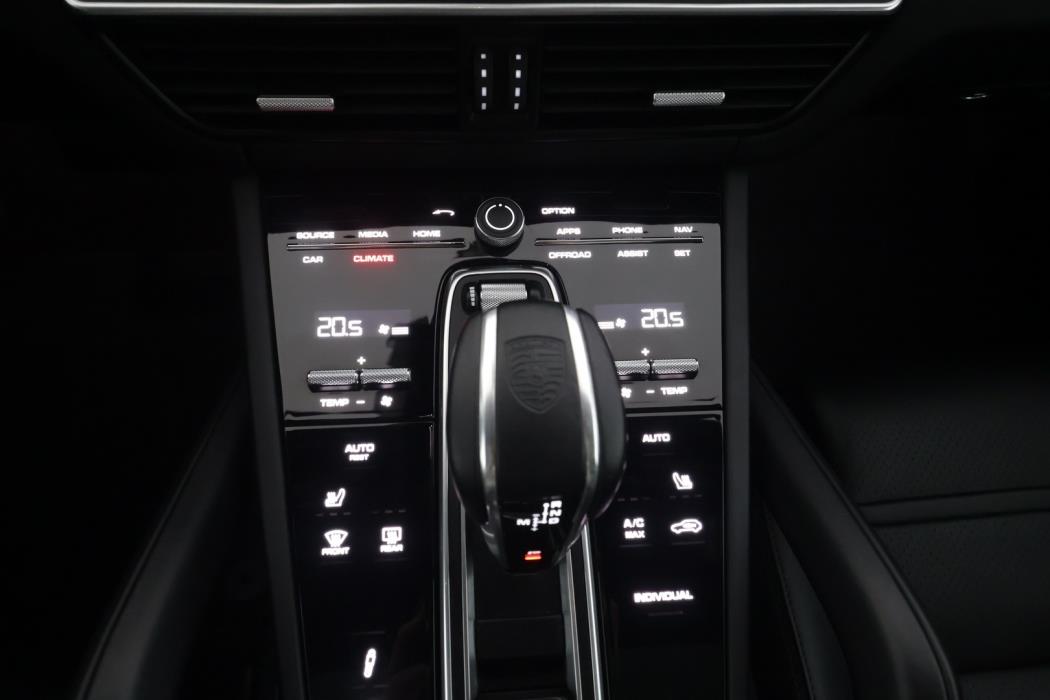 PORSCHE Cayenne 2023