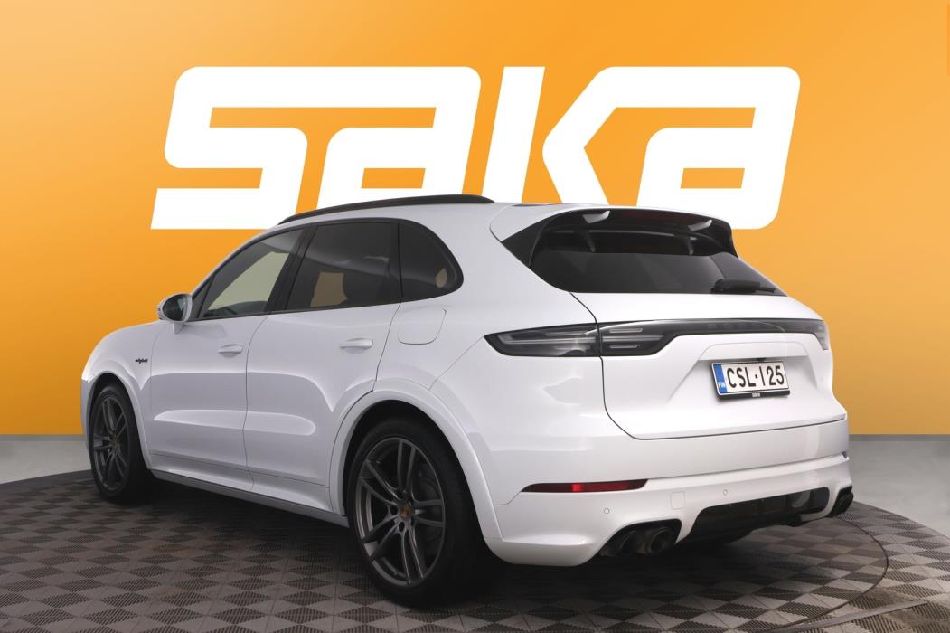 PORSCHE Cayenne 2023