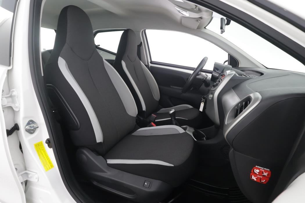 TOYOTA AYGO 2015