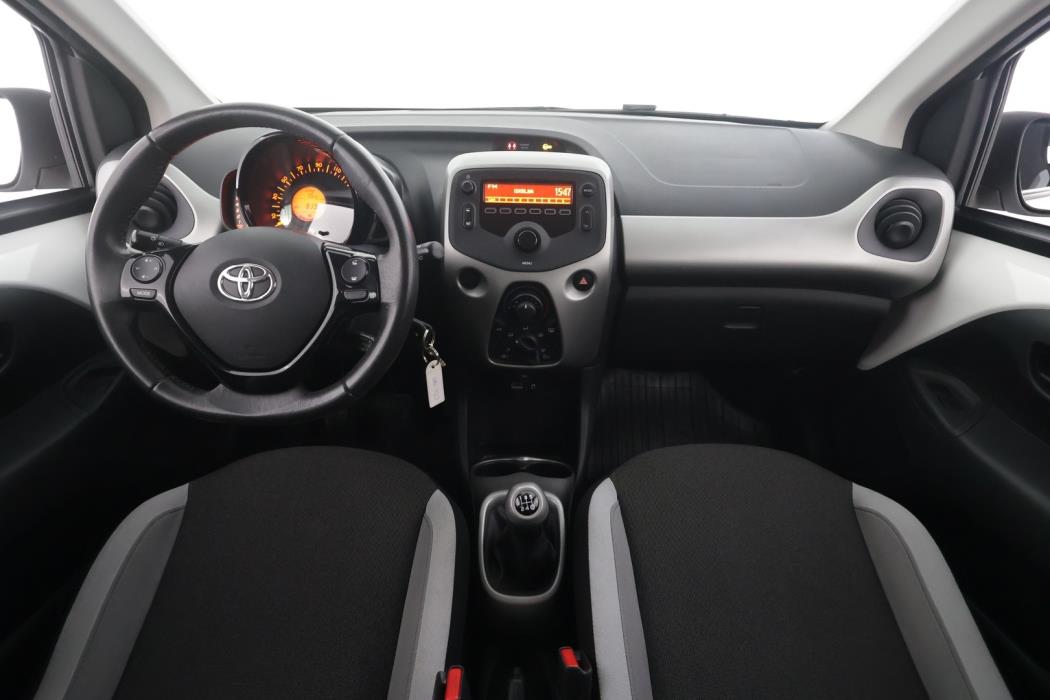 TOYOTA AYGO 2015