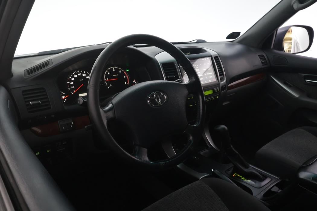 TOYOTA Land Cruiser 2006