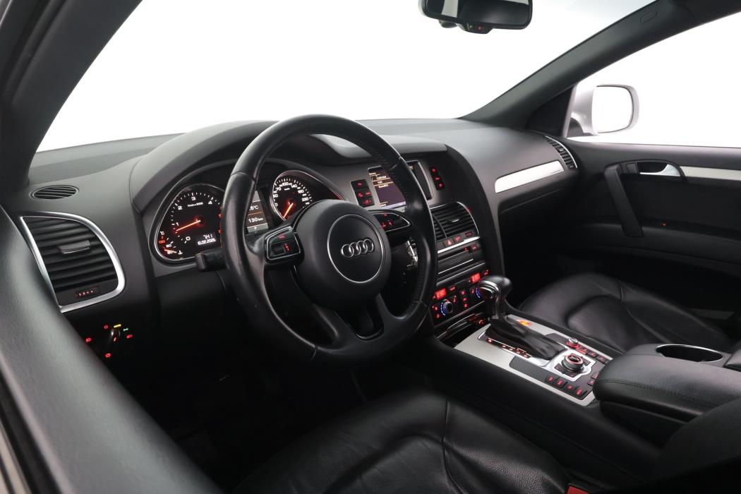 AUDI Q7 2012