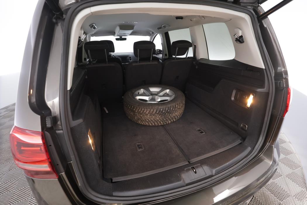 VOLKSWAGEN Sharan 2016