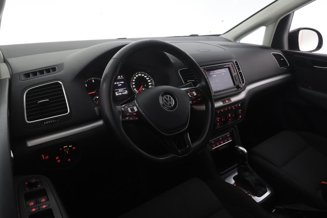 VOLKSWAGEN Sharan 2016