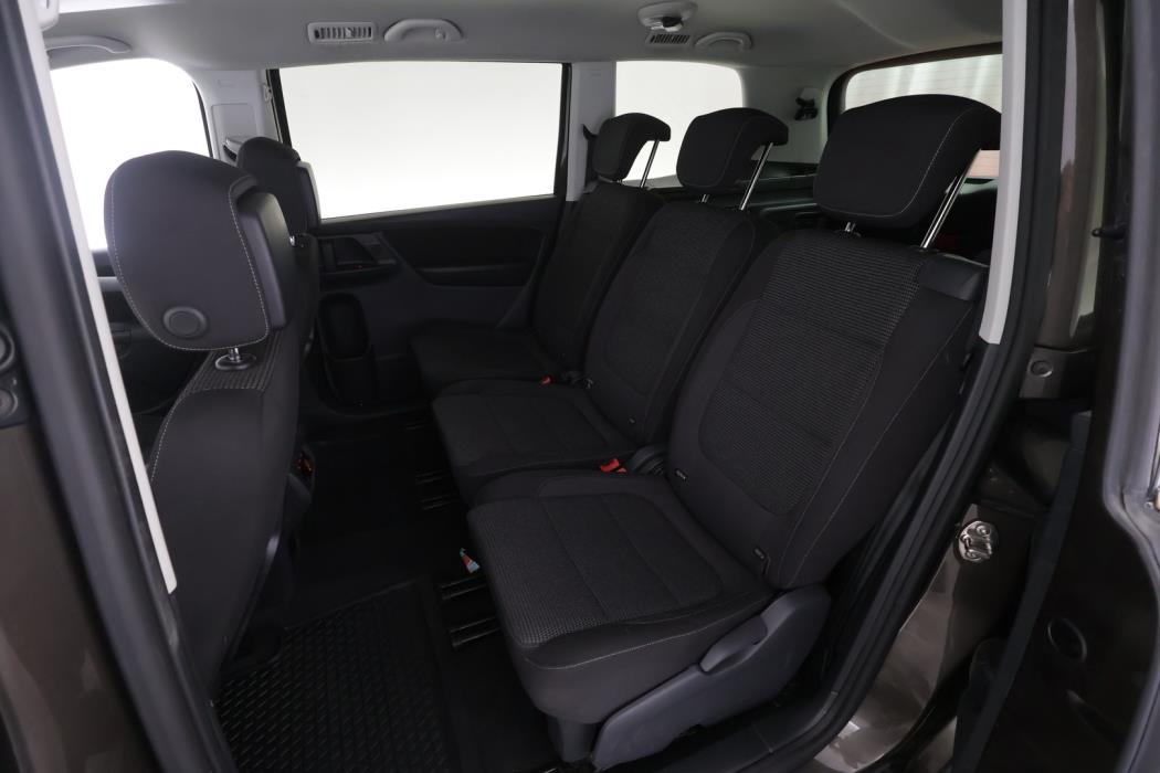 VOLKSWAGEN Sharan 2016