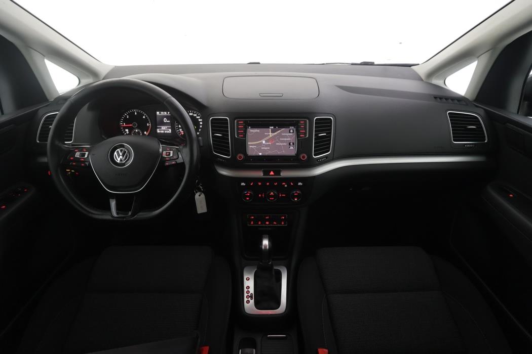 VOLKSWAGEN Sharan 2016