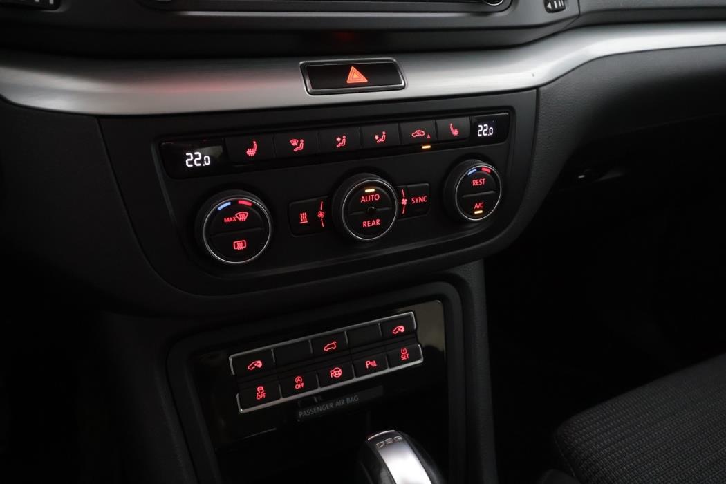 VOLKSWAGEN Sharan 2016