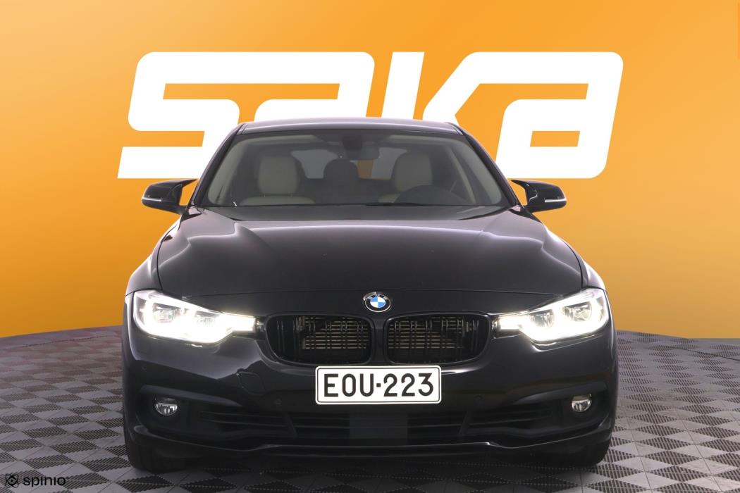 BMW 330 2018