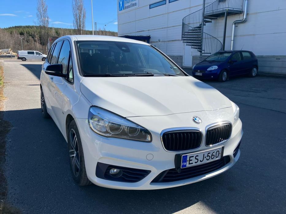 BMW 218 2016