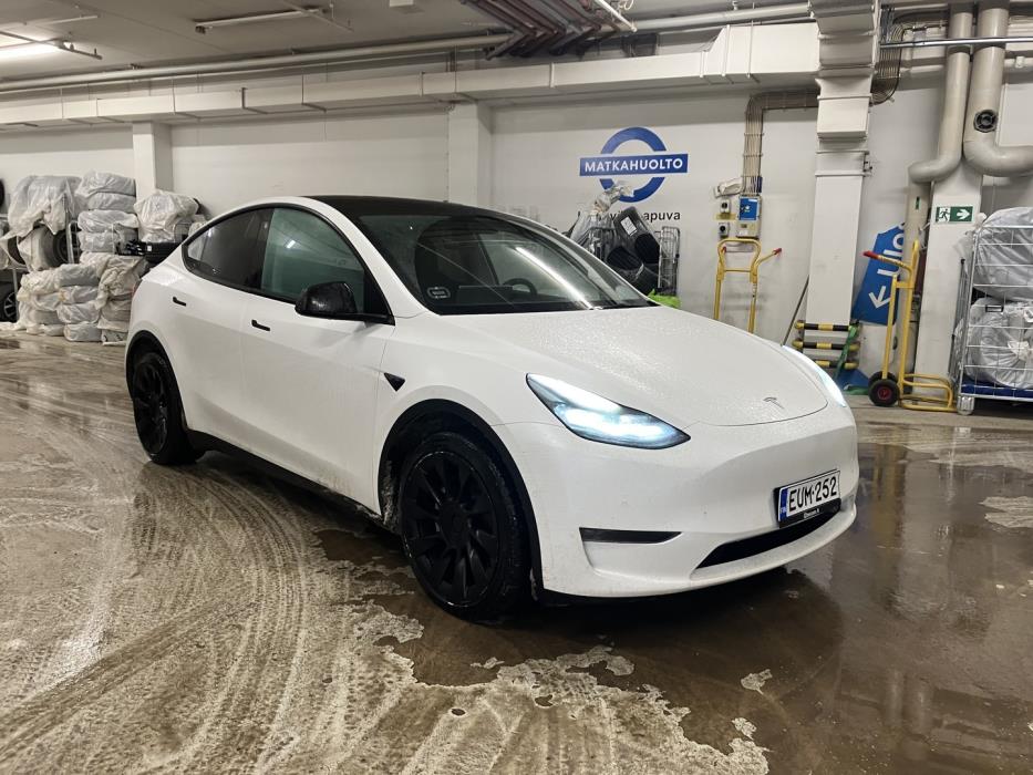 TESLA Model Y 2022