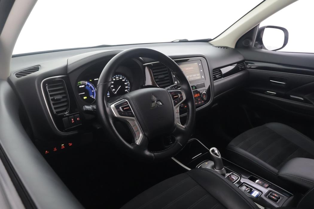 MITSUBISHI Outlander PHEV 2019