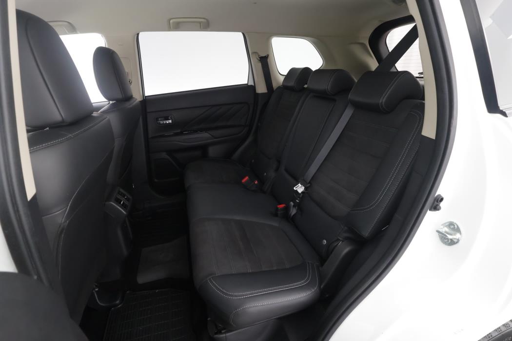 MITSUBISHI Outlander PHEV 2019