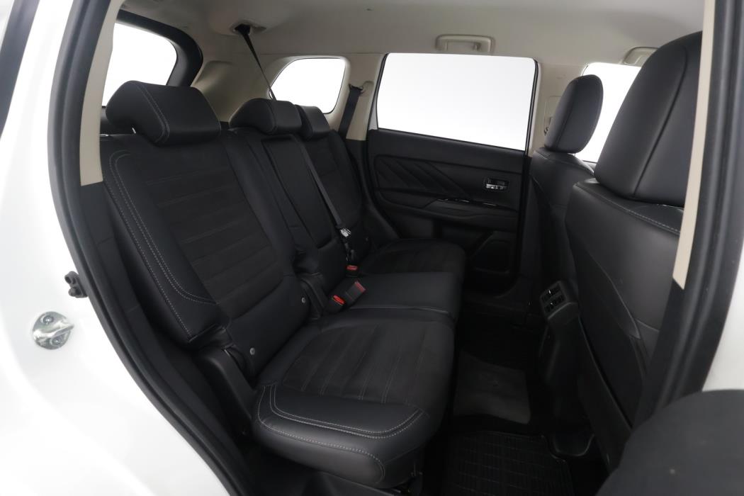 MITSUBISHI Outlander PHEV 2019