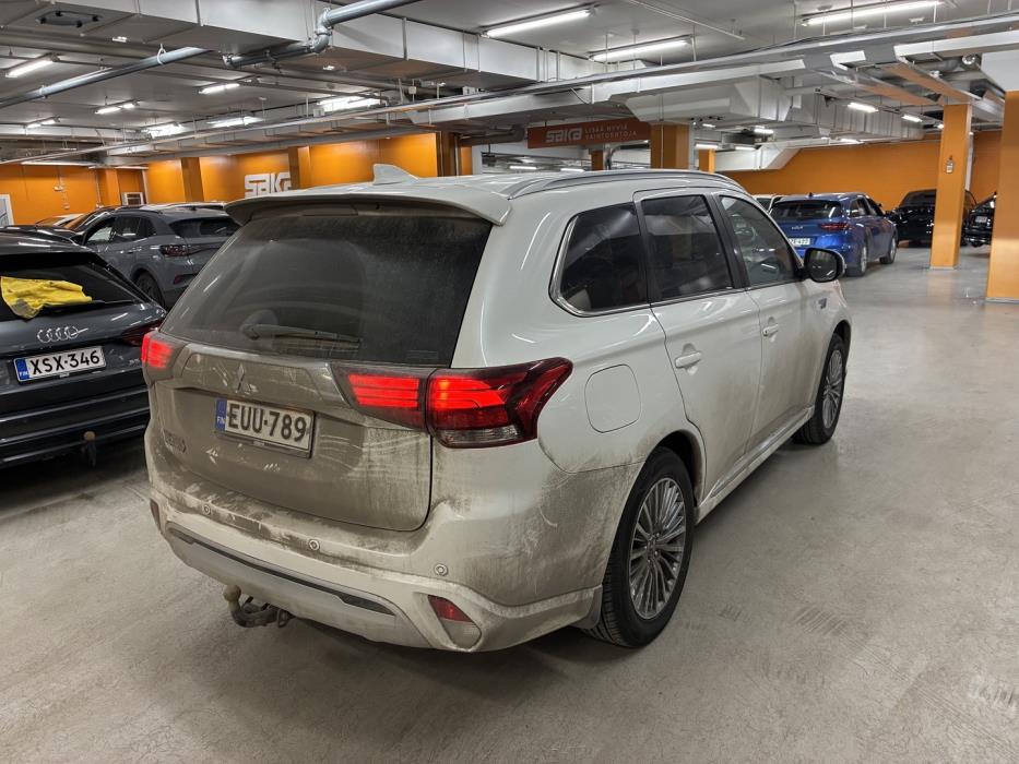 MITSUBISHI OUTLANDER PHEV 2021