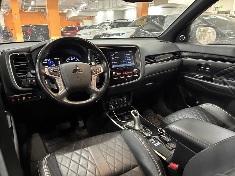MITSUBISHI OUTLANDER PHEV 2021