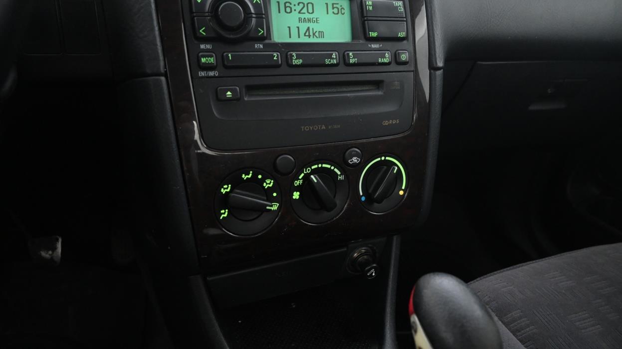 TOYOTA Avensis 2001