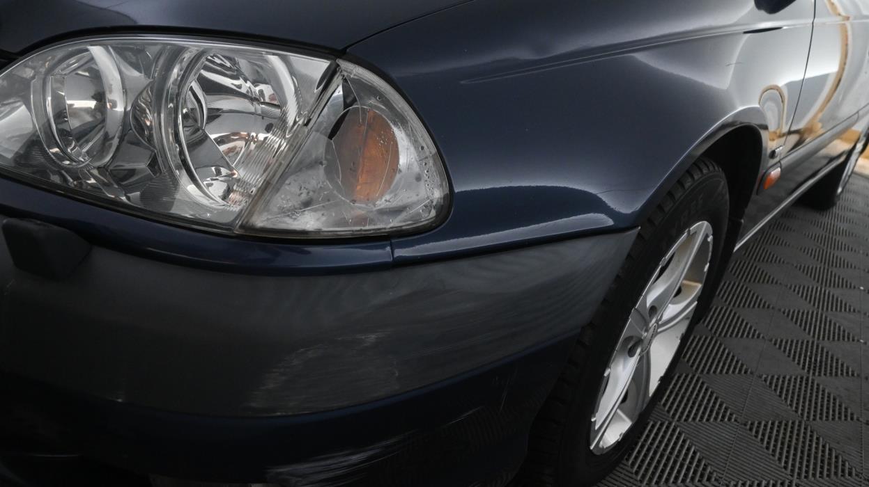TOYOTA Avensis 2001