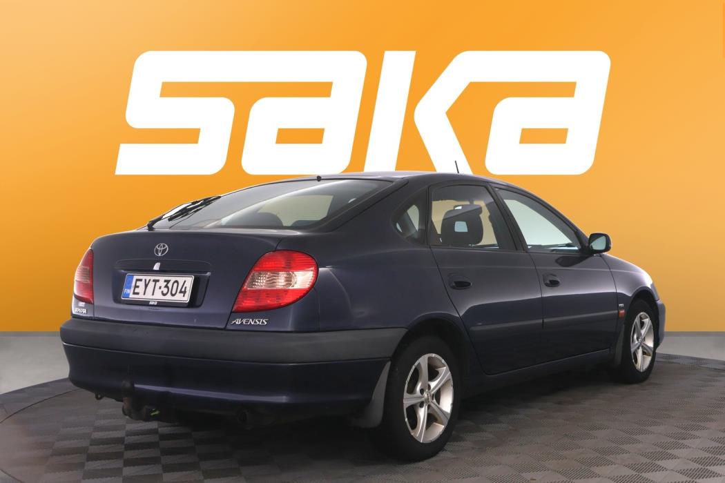 TOYOTA Avensis 2001
