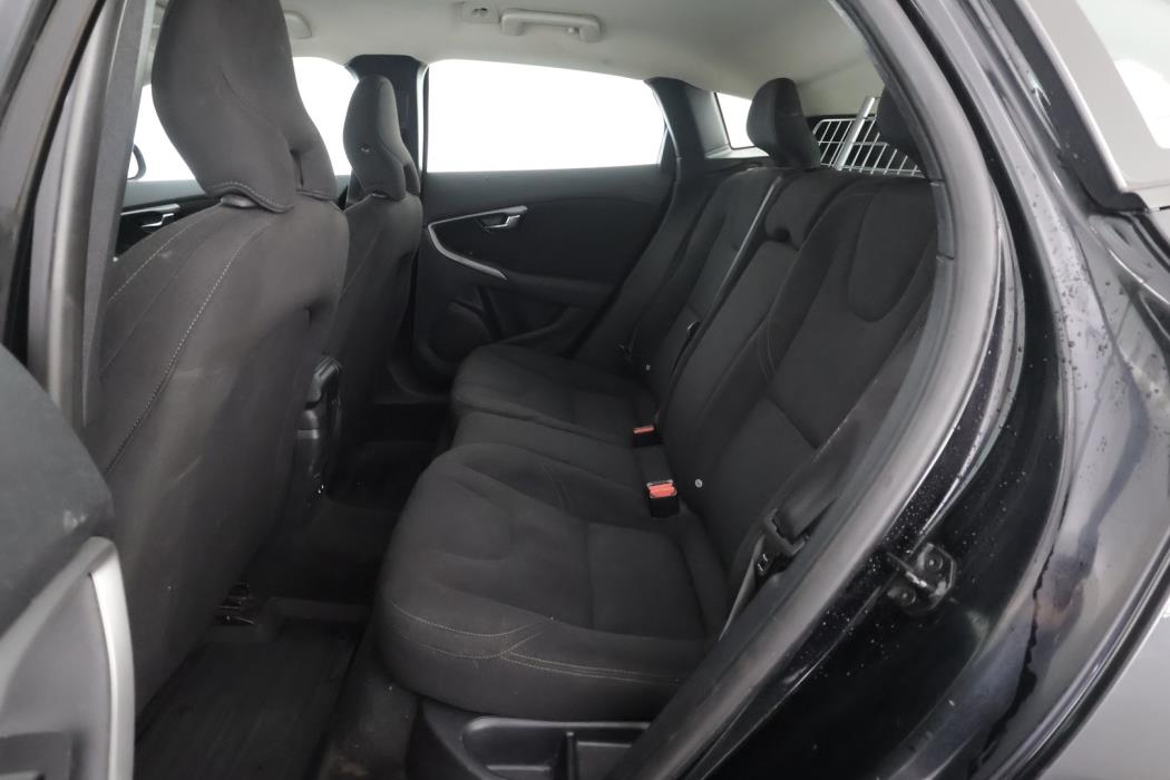 VOLVO V40 2013