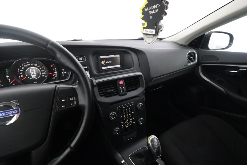 VOLVO V40 2013