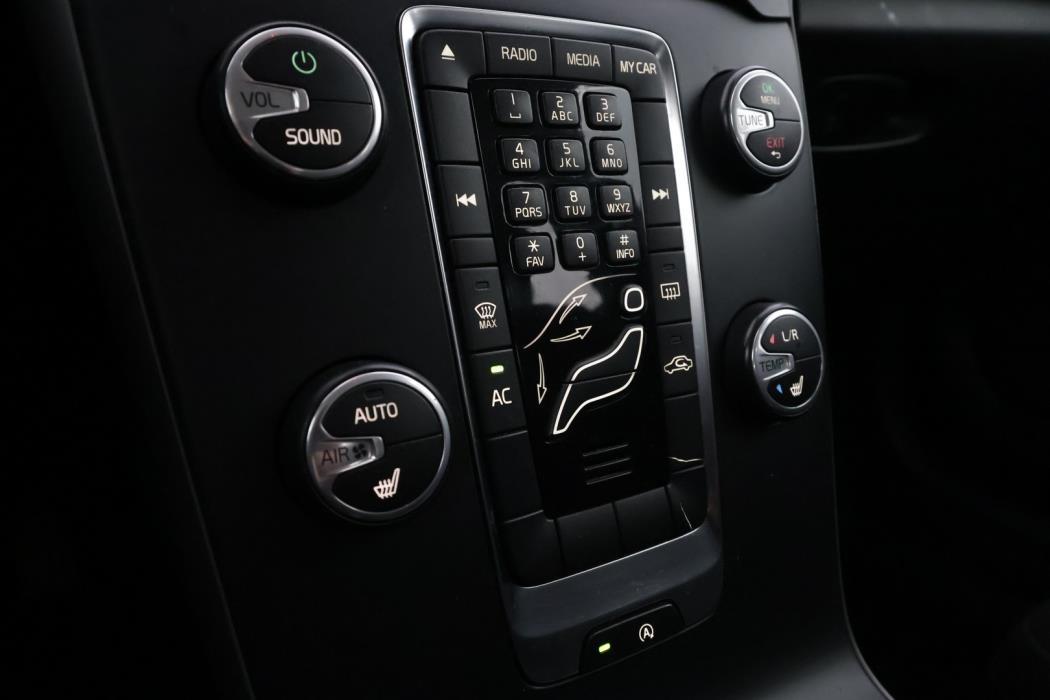 VOLVO V40 2013