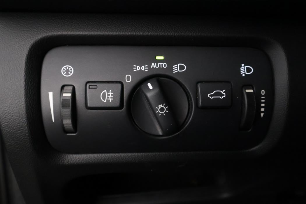 VOLVO V40 2013