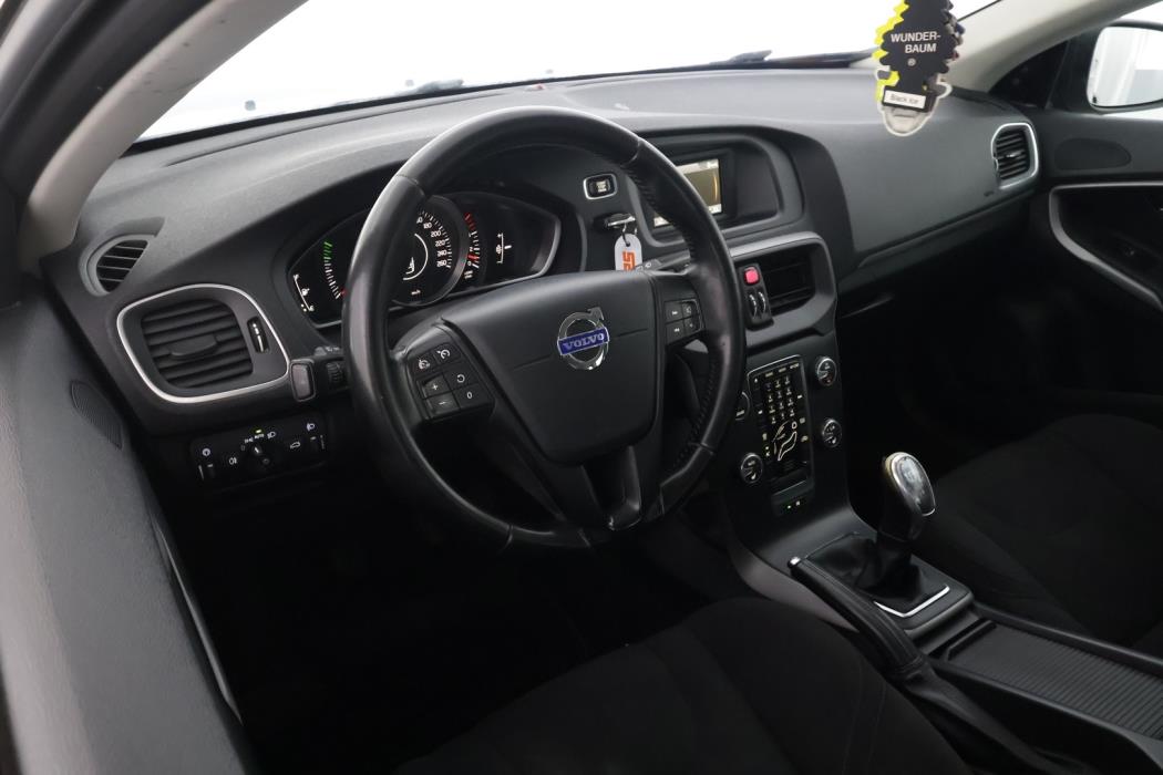 VOLVO V40 2013