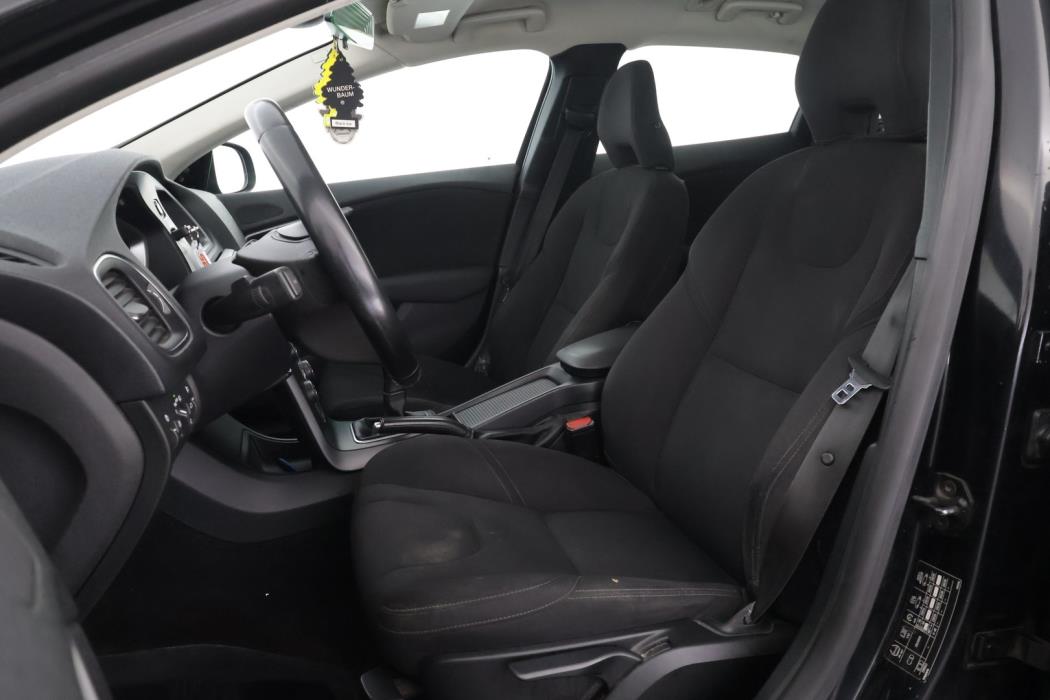 VOLVO V40 2013