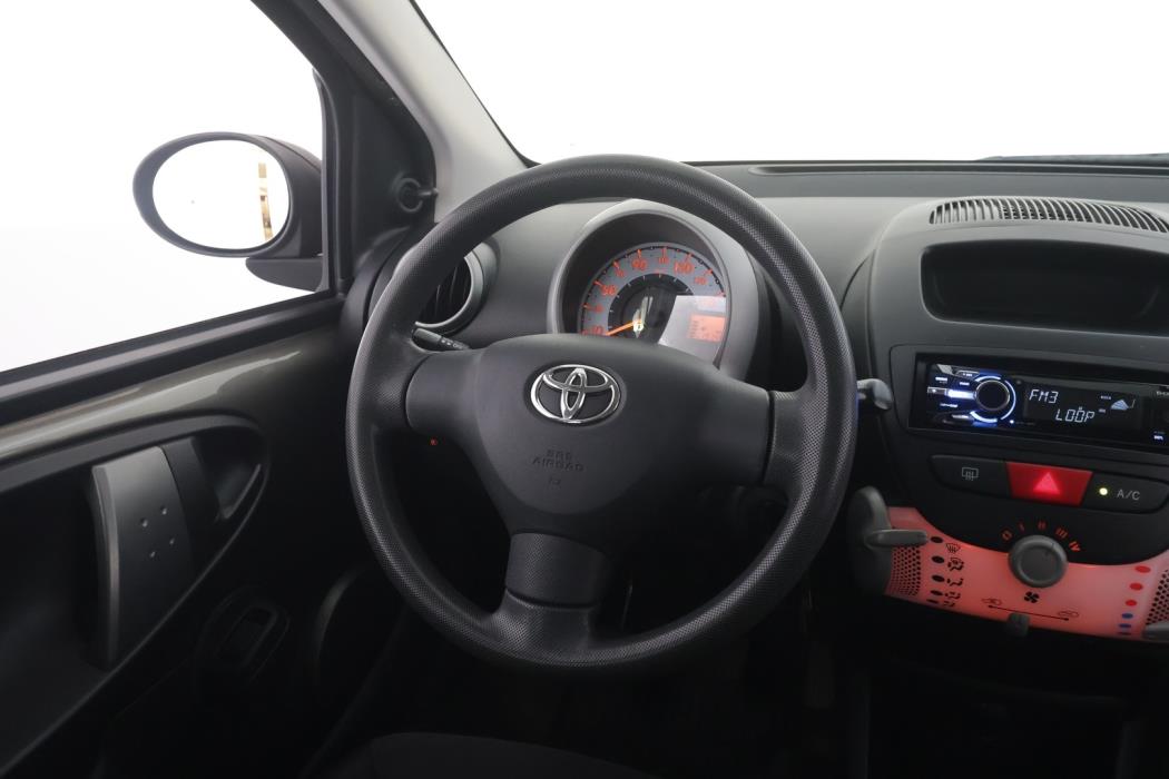 TOYOTA AYGO 2013
