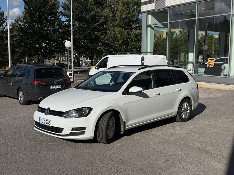 VOLKSWAGEN Golf 2016