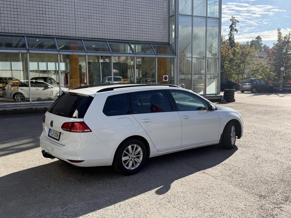 VOLKSWAGEN Golf 2016