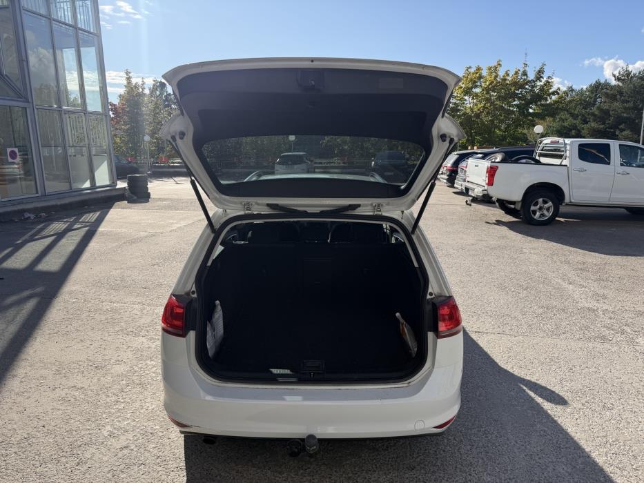VOLKSWAGEN Golf 2016