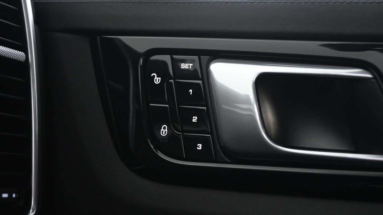 PORSCHE Cayenne 2019