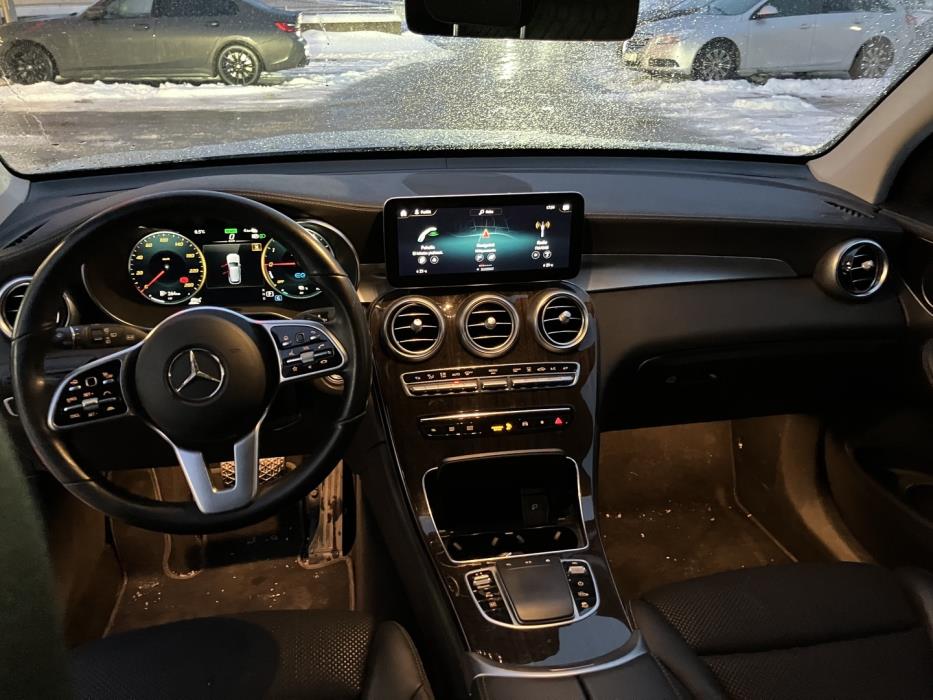 MERCEDES-BENZ GLC 2021