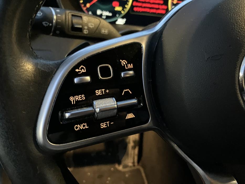 MERCEDES-BENZ GLC 2021