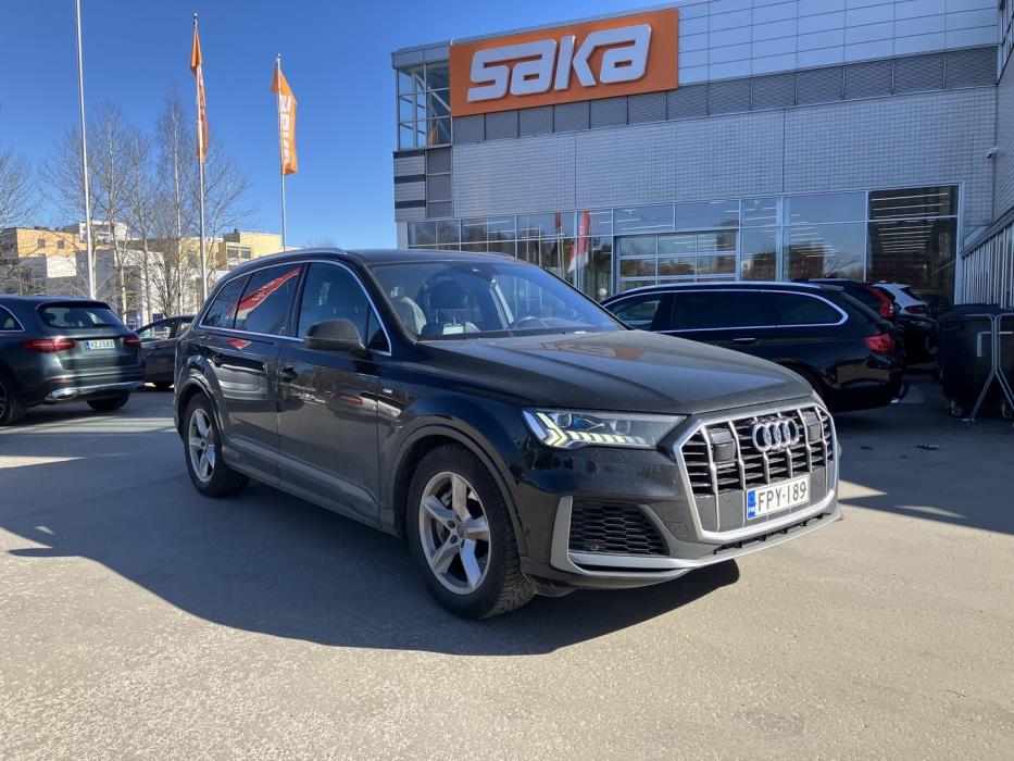 AUDI Q7 2021