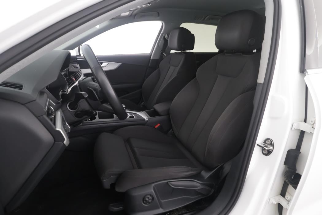 AUDI A4 2020
