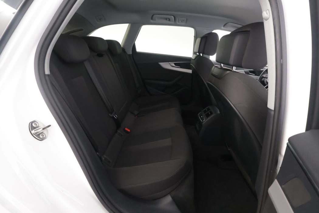 AUDI A4 2020