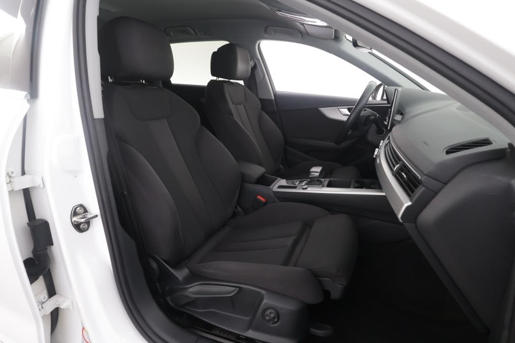 AUDI A4 2020
