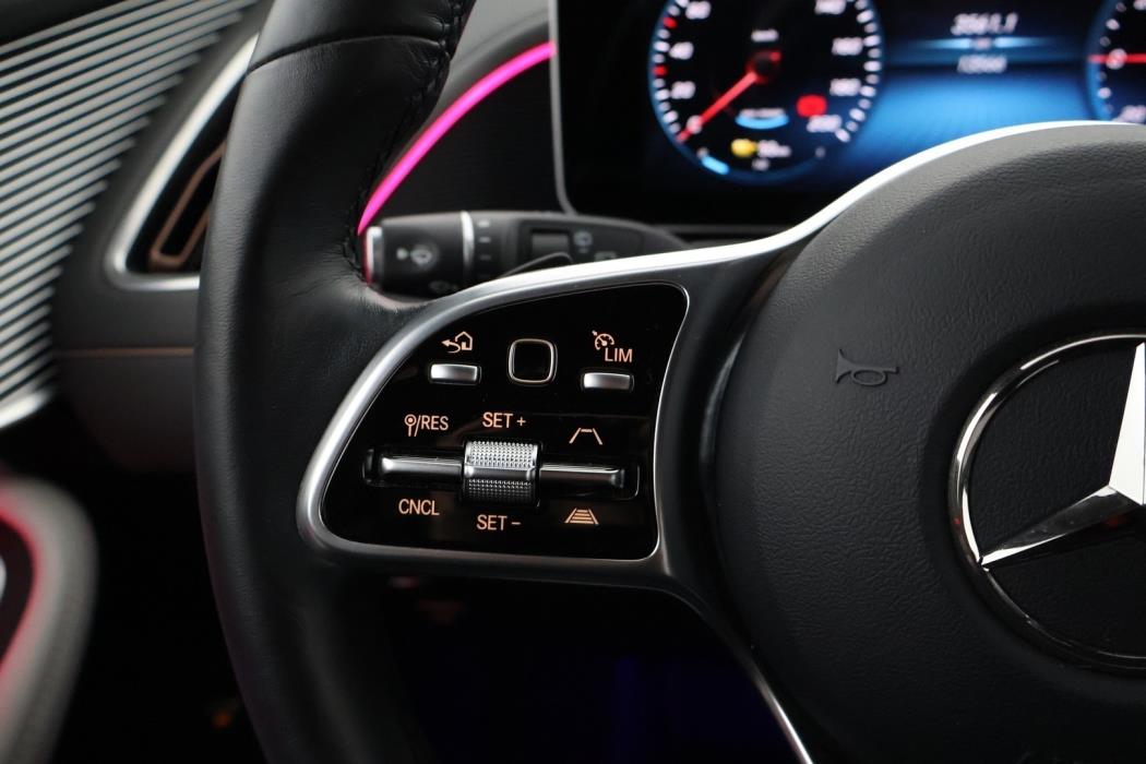 MERCEDES-BENZ EQC 2020