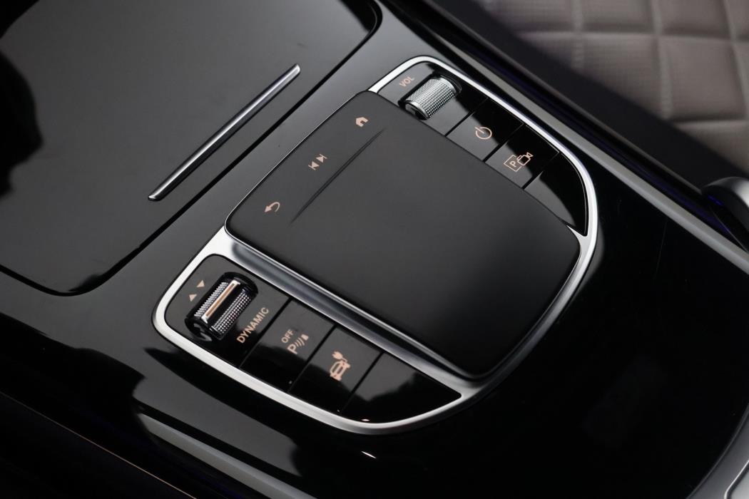 MERCEDES-BENZ EQC 2020