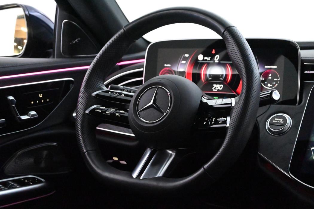 MERCEDES-BENZ E 2024