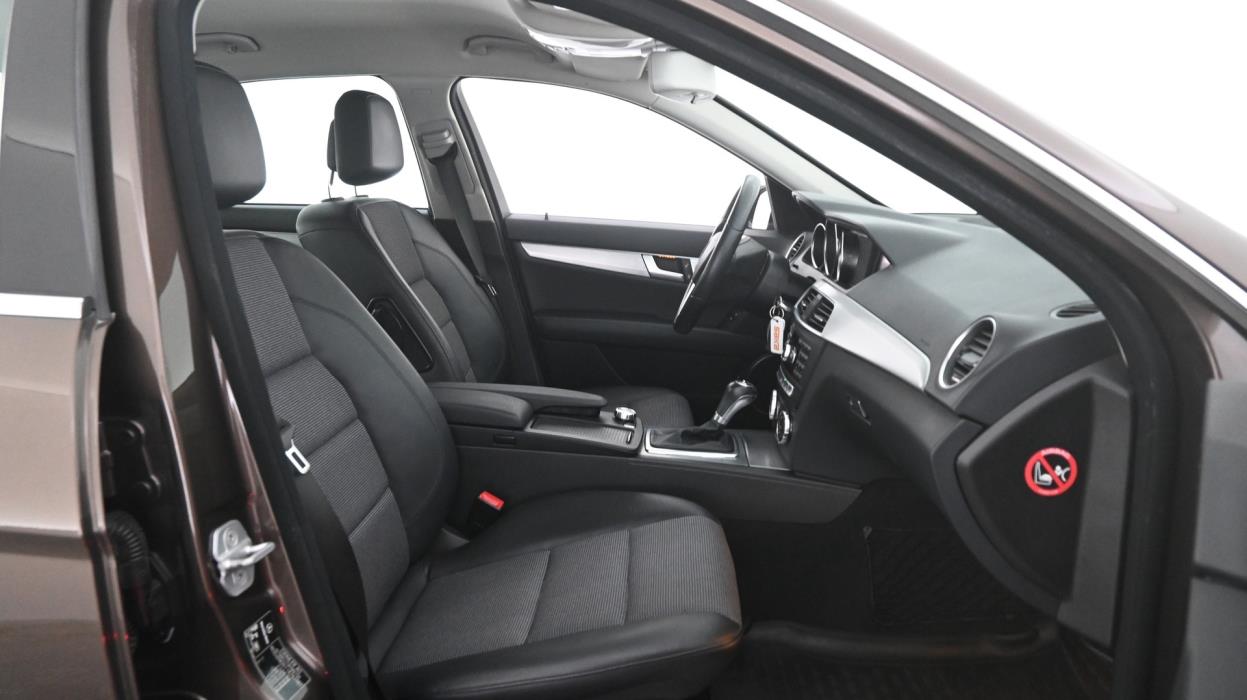 MERCEDES-BENZ C 2012